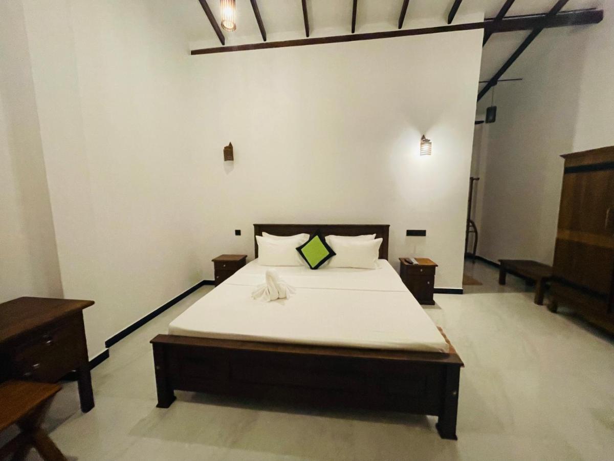 Dk Zur Einkehr Hotel Ahangama Luaran gambar
