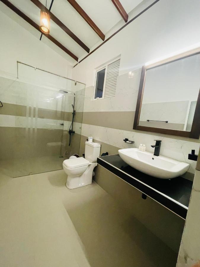 Dk Zur Einkehr Hotel Ahangama Luaran gambar