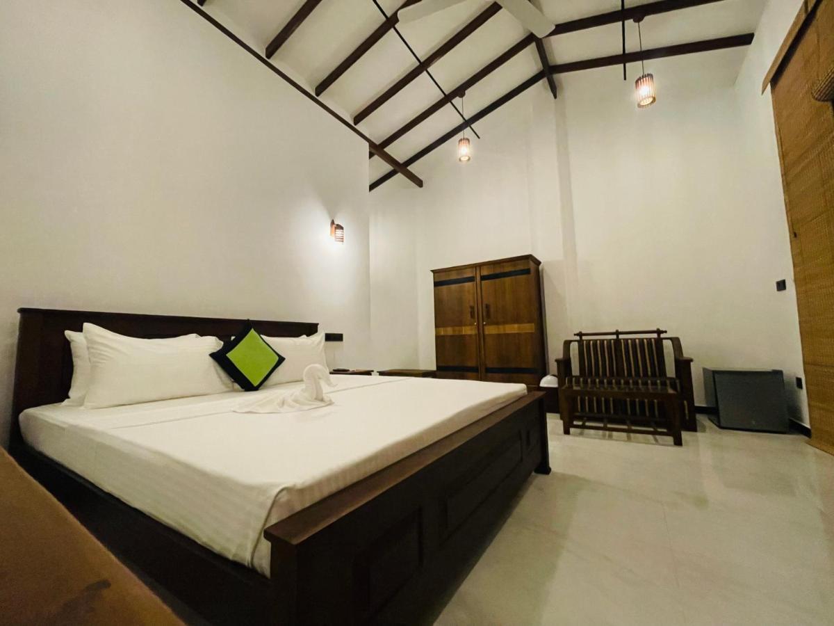 Dk Zur Einkehr Hotel Ahangama Luaran gambar