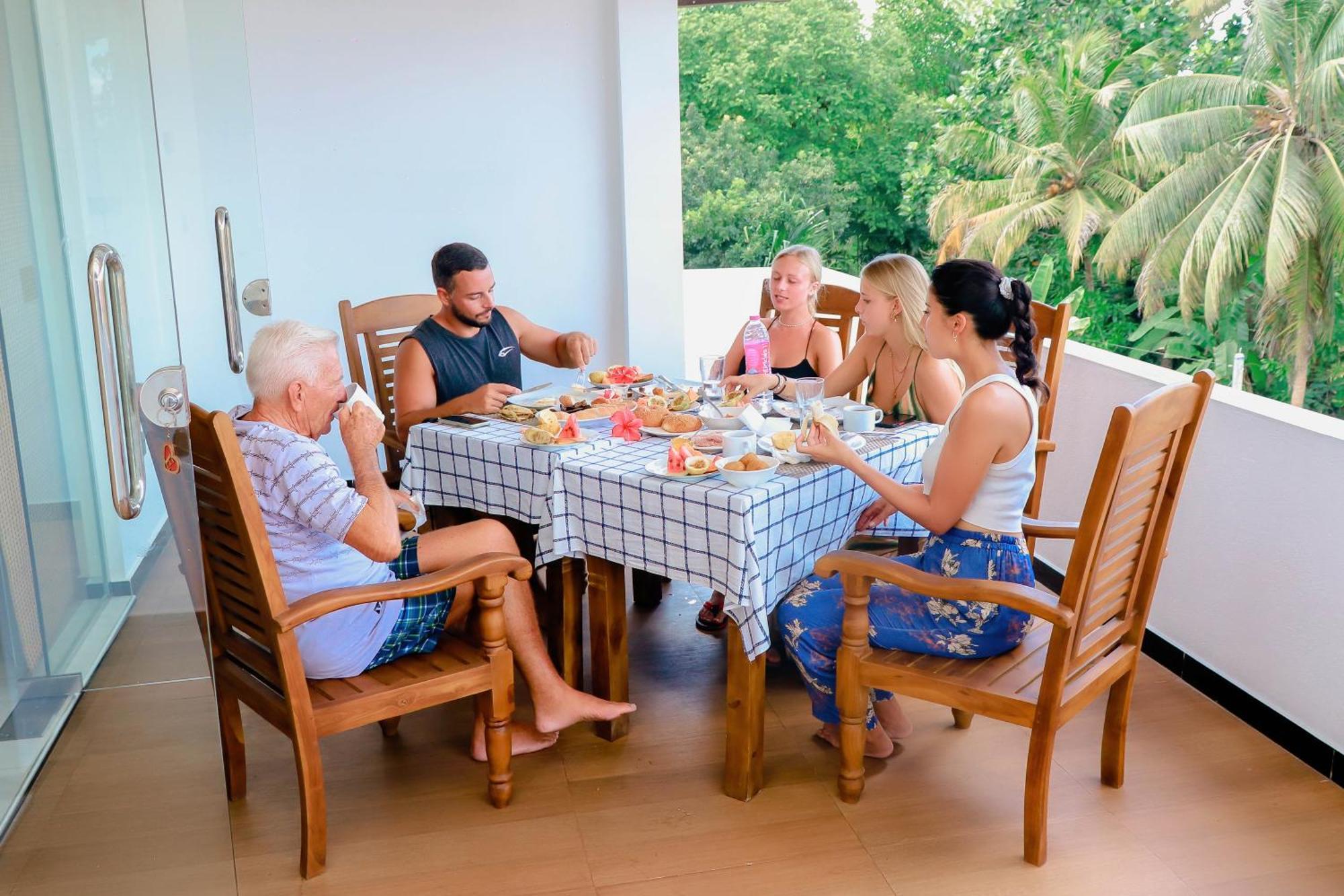 Dk Zur Einkehr Hotel Ahangama Luaran gambar